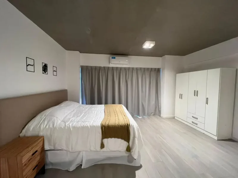 Juan Domingo Peron 4100, Piso 5