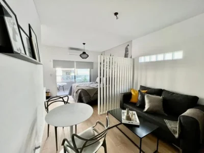 Sarmiento 4300, Piso 4