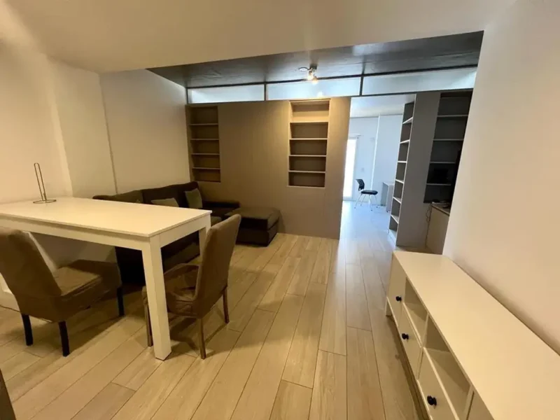 Teniente Juan Domingo Peron 4100, Piso 6