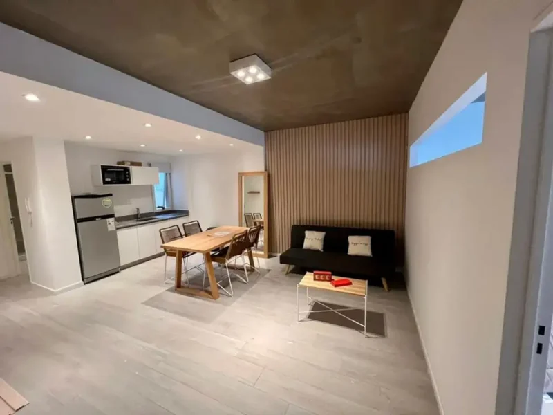 Teniente Juan Domingo Peron 4100, Piso 8