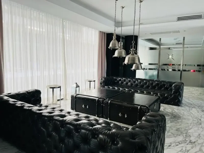 Encarnacion Ezcurra 300, Piso 3