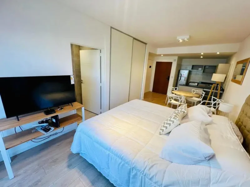 Sarmiento 4300, Piso 6