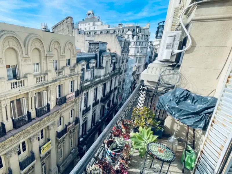 Rivadavia 1200, Piso 5