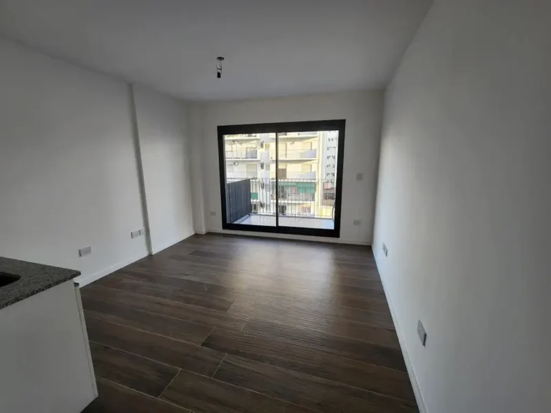 Av San Juan 1900, Piso 5