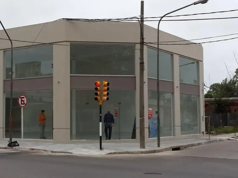 Roman Guerra y Tres de Febrero